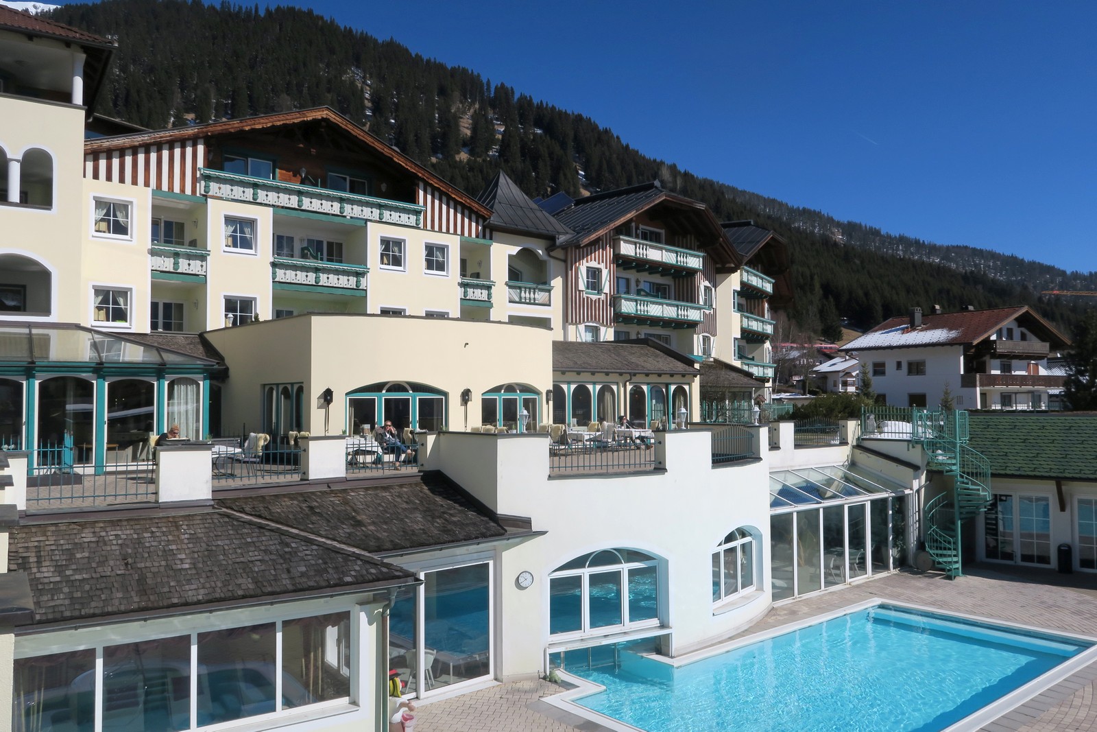 Familienhotel Alpenrose Pool
