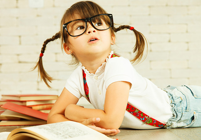 Schusseliges Mädchen