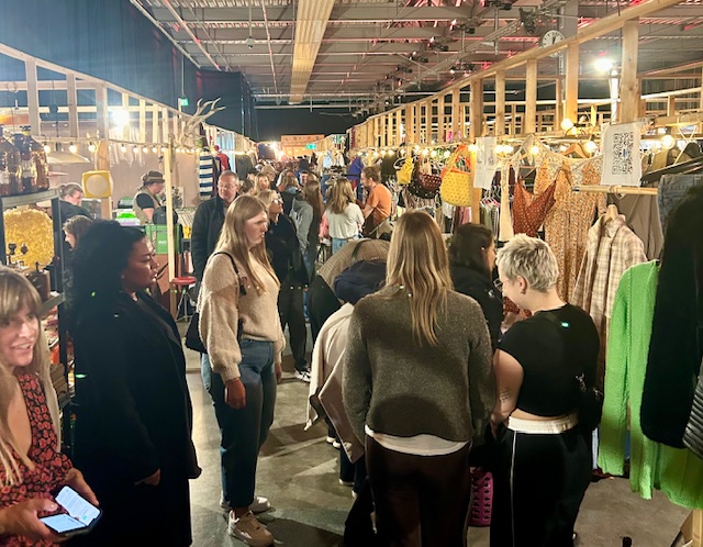 Flohmarkt-alte-Paketposthalle-Muenchen-fuer-Familien-mit-Teenies-5-1